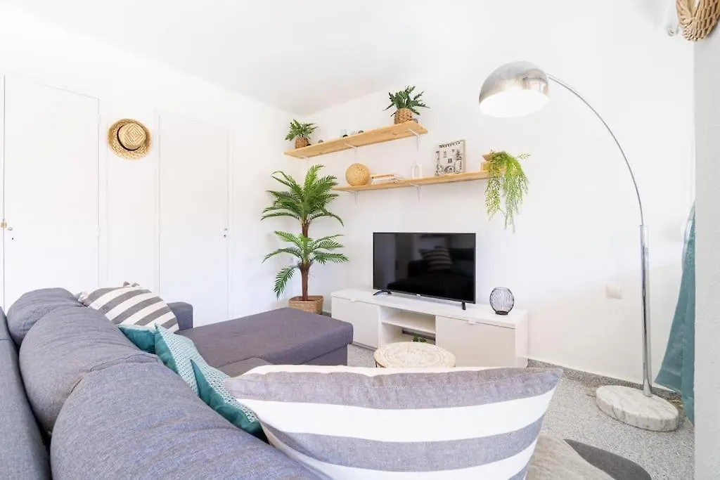 Privilegiado-Tarragona-50mPlaya-WIFI-Pool-Relax Apartment Spain